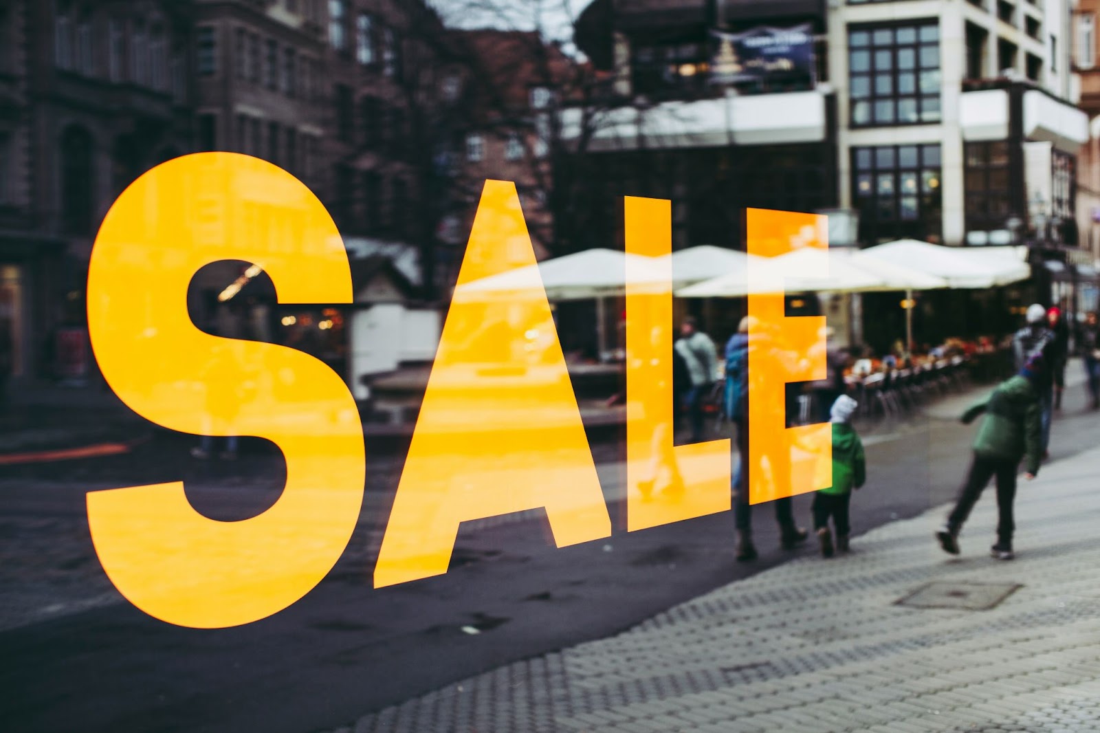 10 Black Friday & Cyber Monday Email Tips to Boost Clicks and Conversions